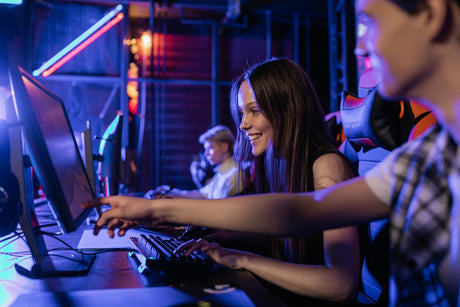 Top Health Benefits of Using a Standing Desk for Long Gaming Sessions