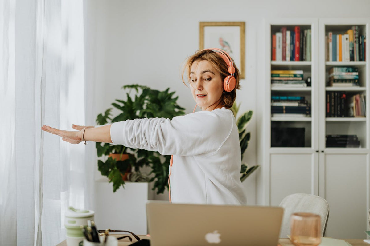 5-Minute Office Fitness: Quick Routines to Recharge Your Workday ...