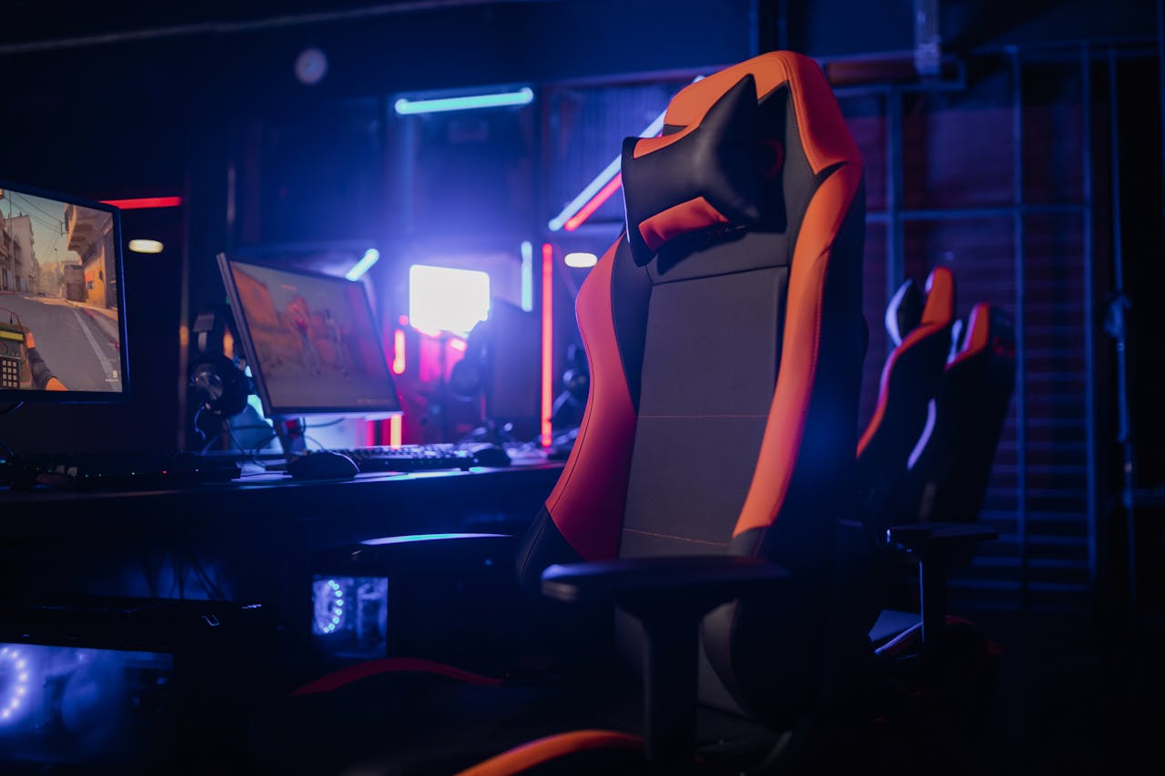 Real Gamer Setups: Showcasing Height-Adjustable Desk Configurations That Inspire