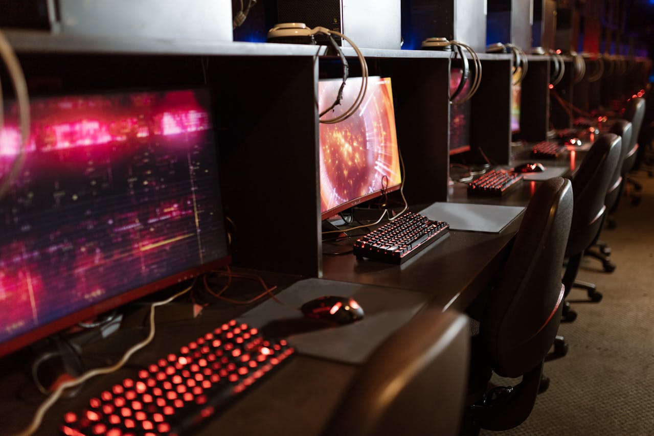 Ergonomic Gaming: How Standing Desks Enhance Performance and Prevent Fatigue