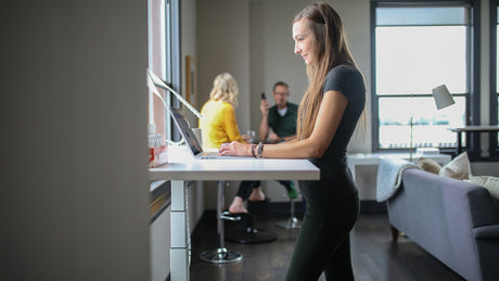 The Complete Beginner's Guide to Standing Desks