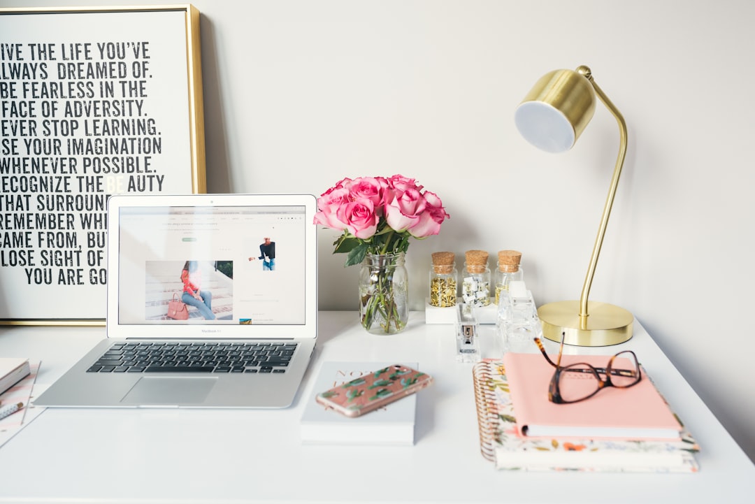 How long should you stand at a standing desk daily? Ergonomic tips
