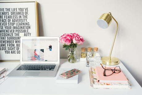 How long should you stand at a standing desk daily? Ergonomic tips